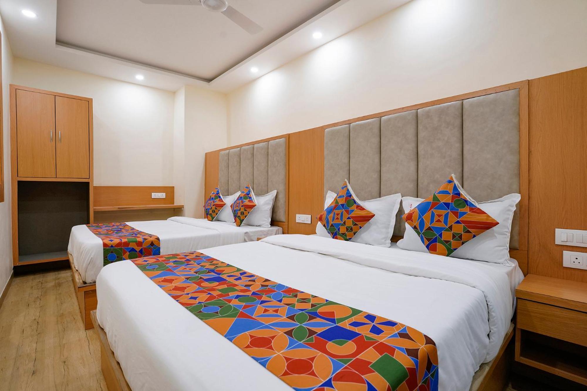 Fabhotel 7 Square - Nr Bkc Hotel