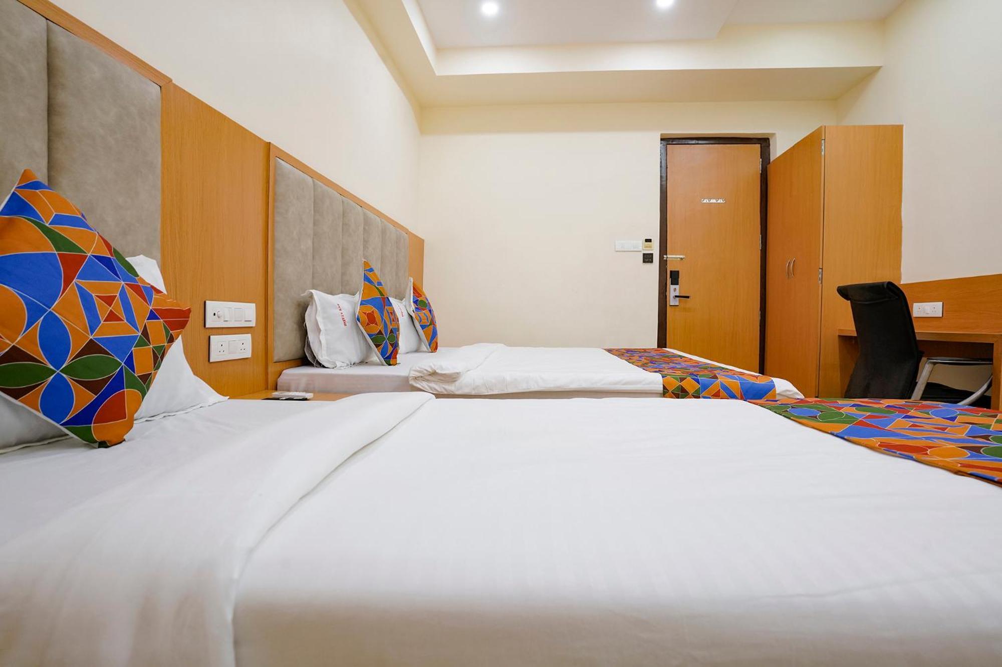 Hotel Fabhotel 7 Square - Nr Bkc