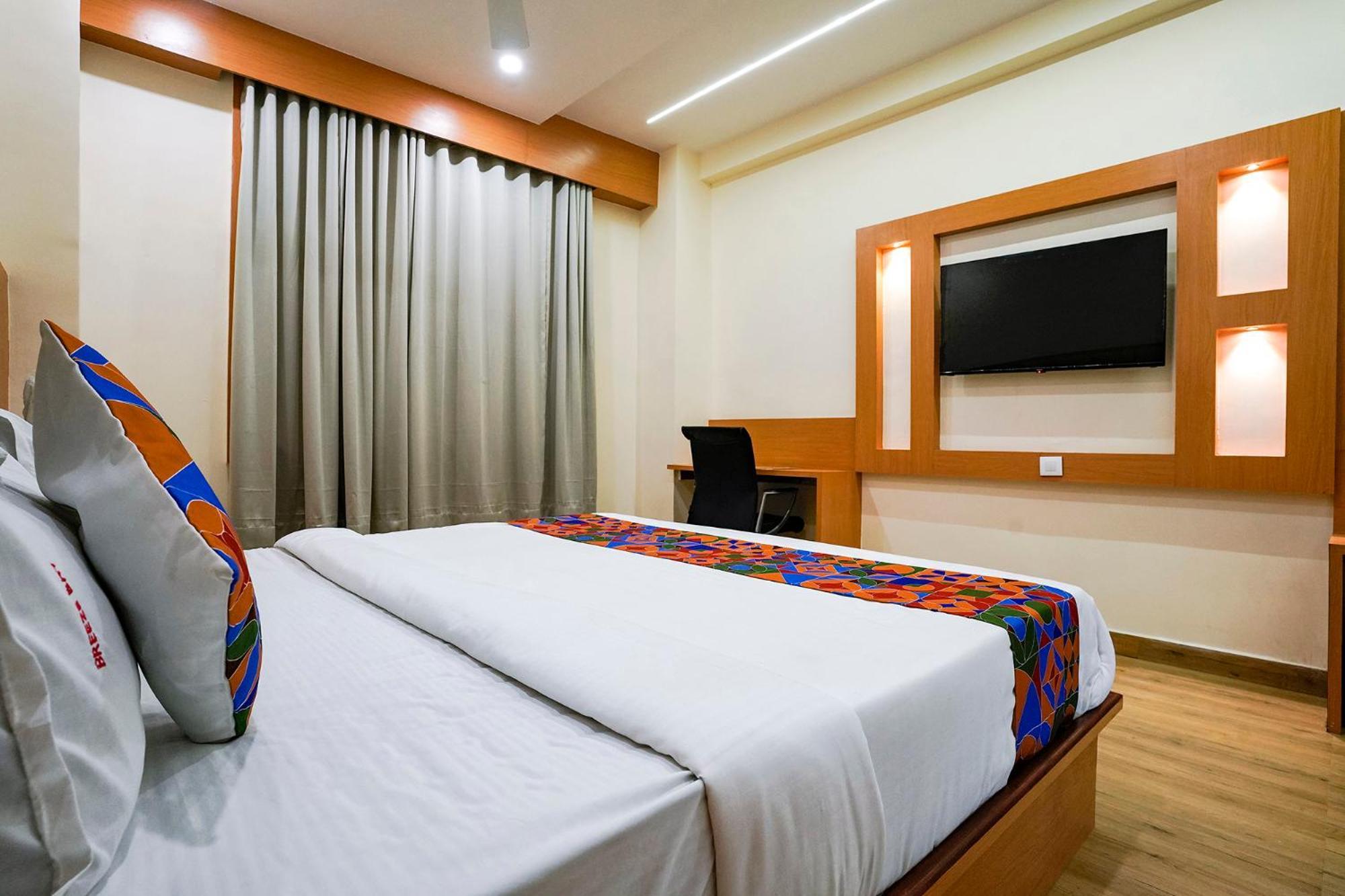 Fabhotel 7 Square - Nr Bkc