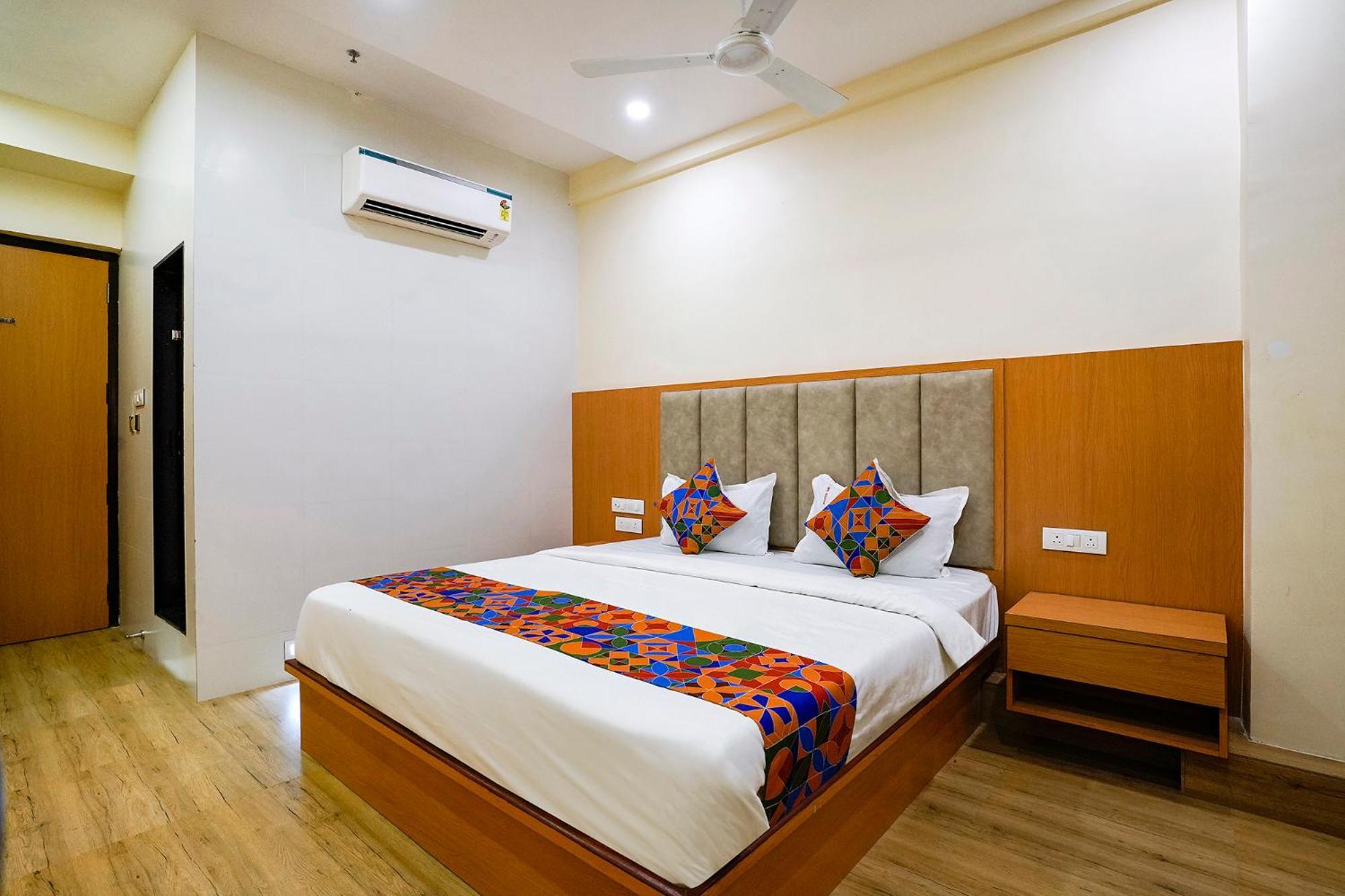 Fabhotel 7 Square - Nr Bkc Hotel Bombaj