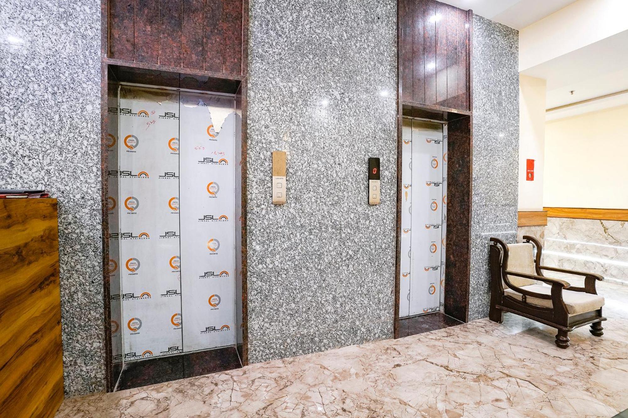 Fabhotel 7 Square - Nr Bkc
